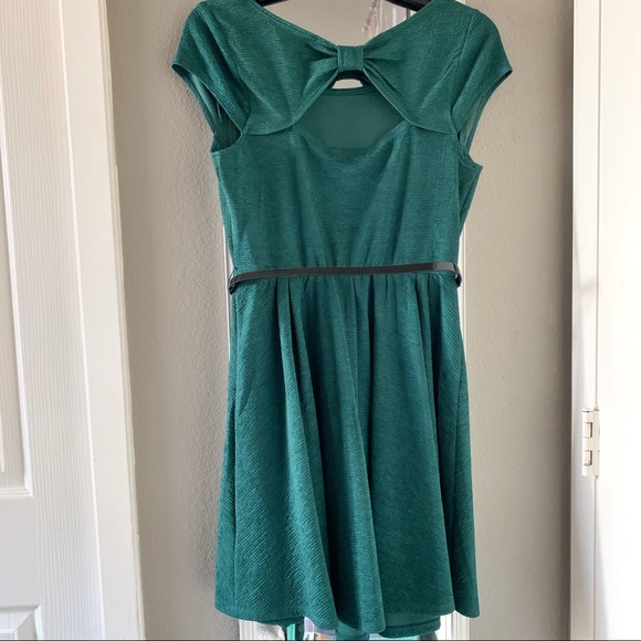 BCX Hunter Green Bow Detail Dress - Picture 4 of 5